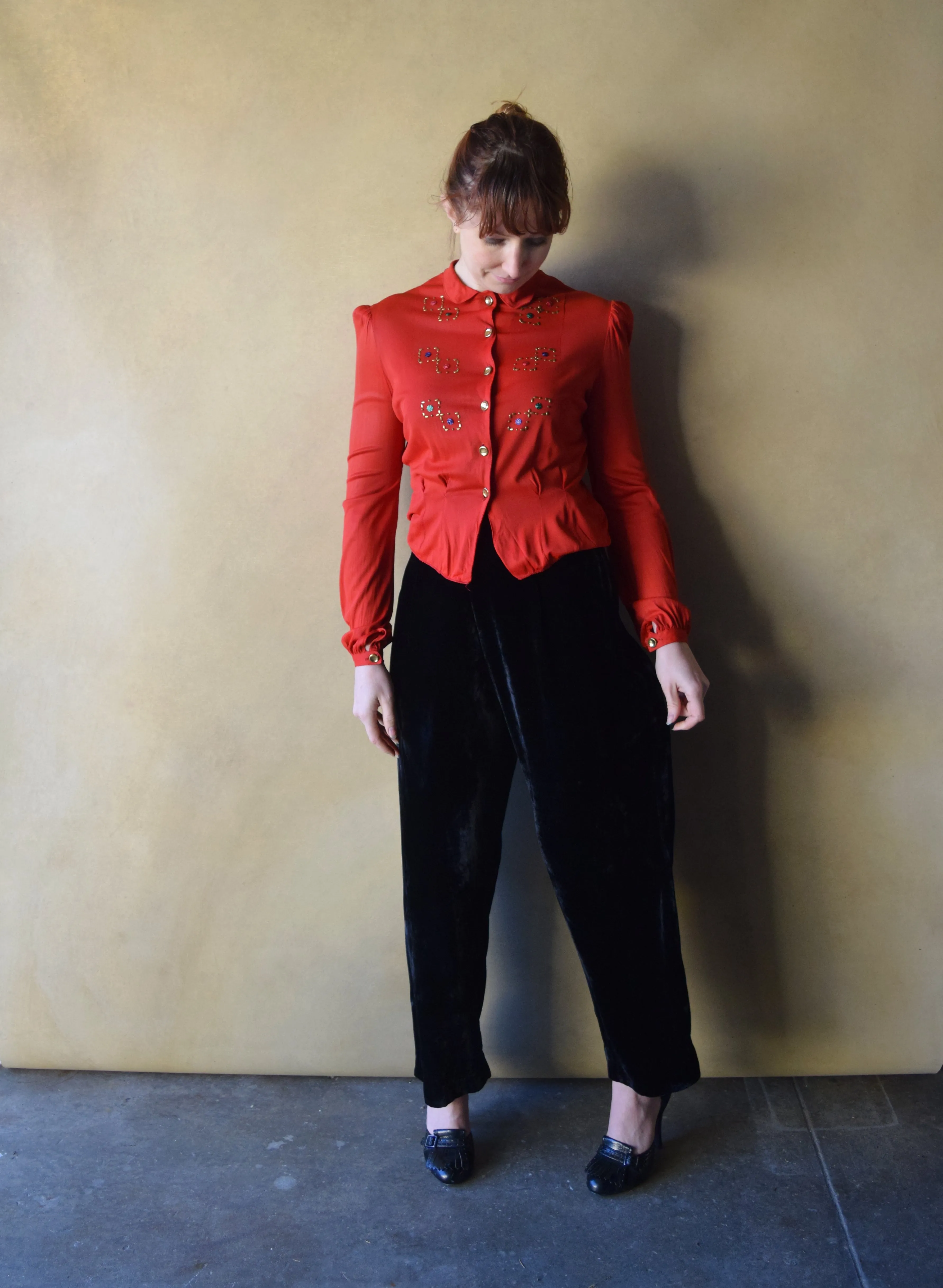 1940s black velvet pants . vintage high waist pants . 26 waist