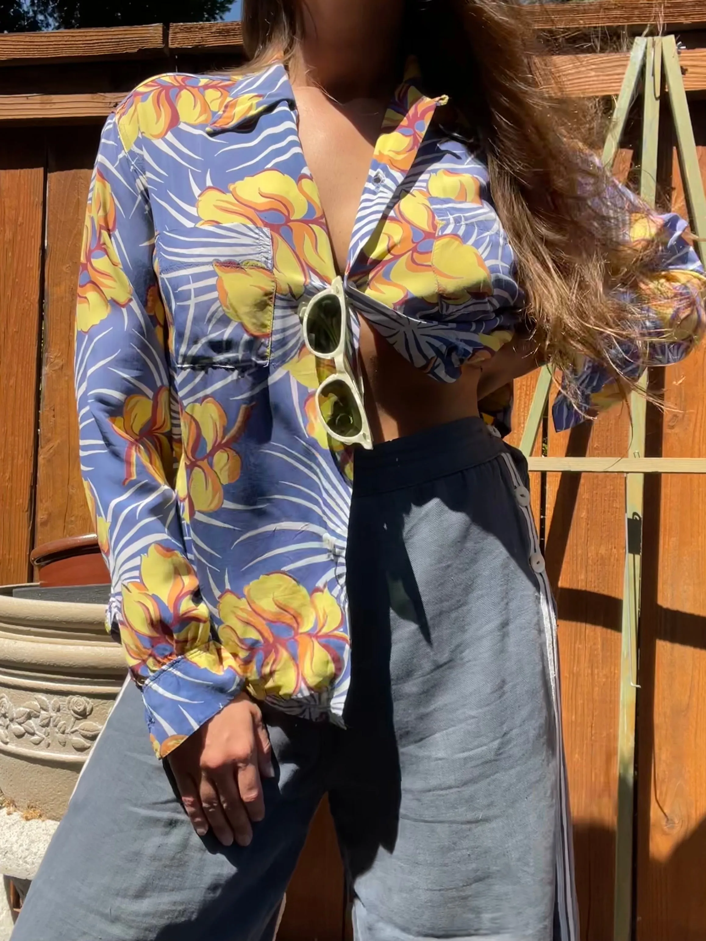 1940s/1950s Hawaiiana Sportswear Loop Collar Rayon Shirt