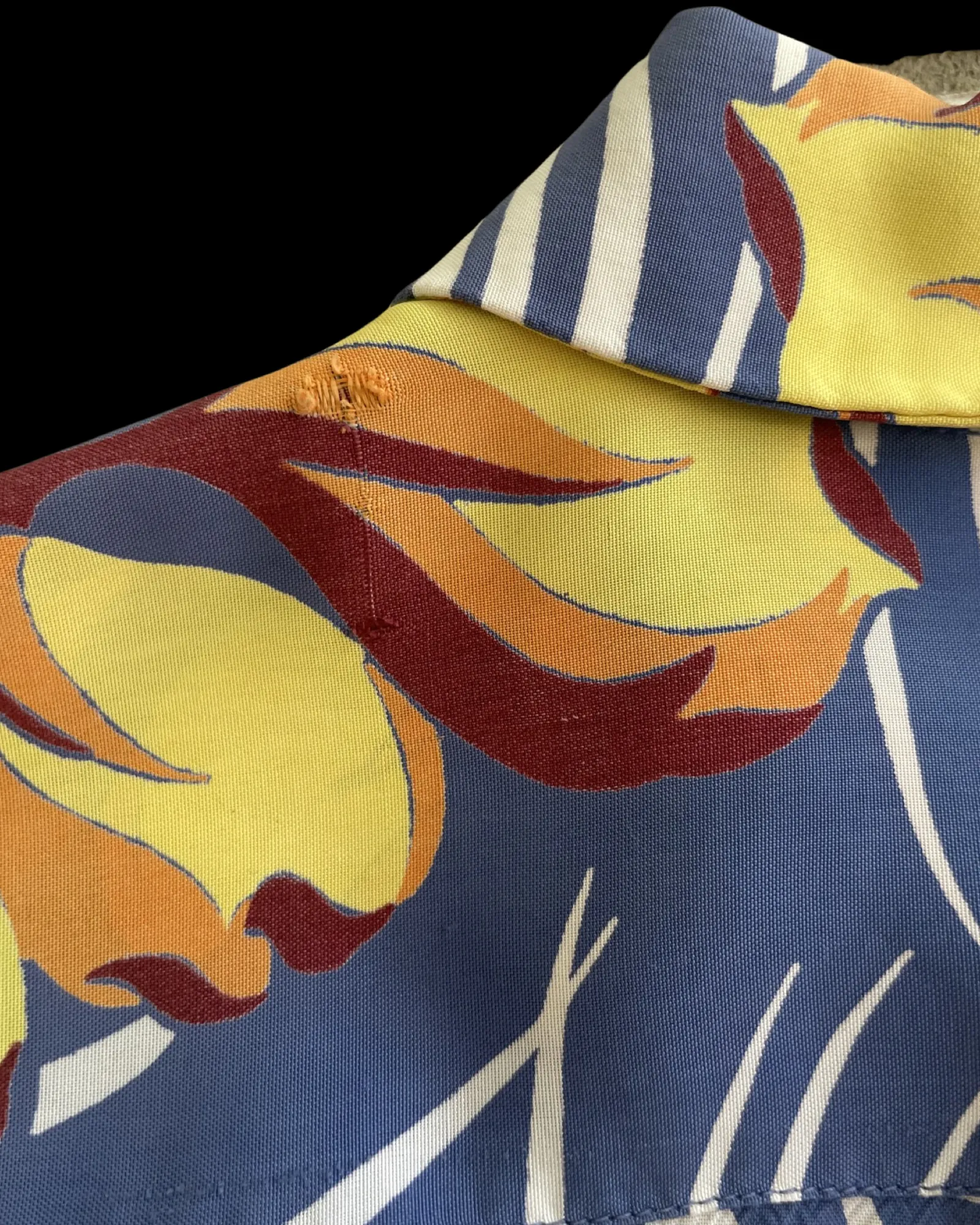 1940s/1950s Hawaiiana Sportswear Loop Collar Rayon Shirt