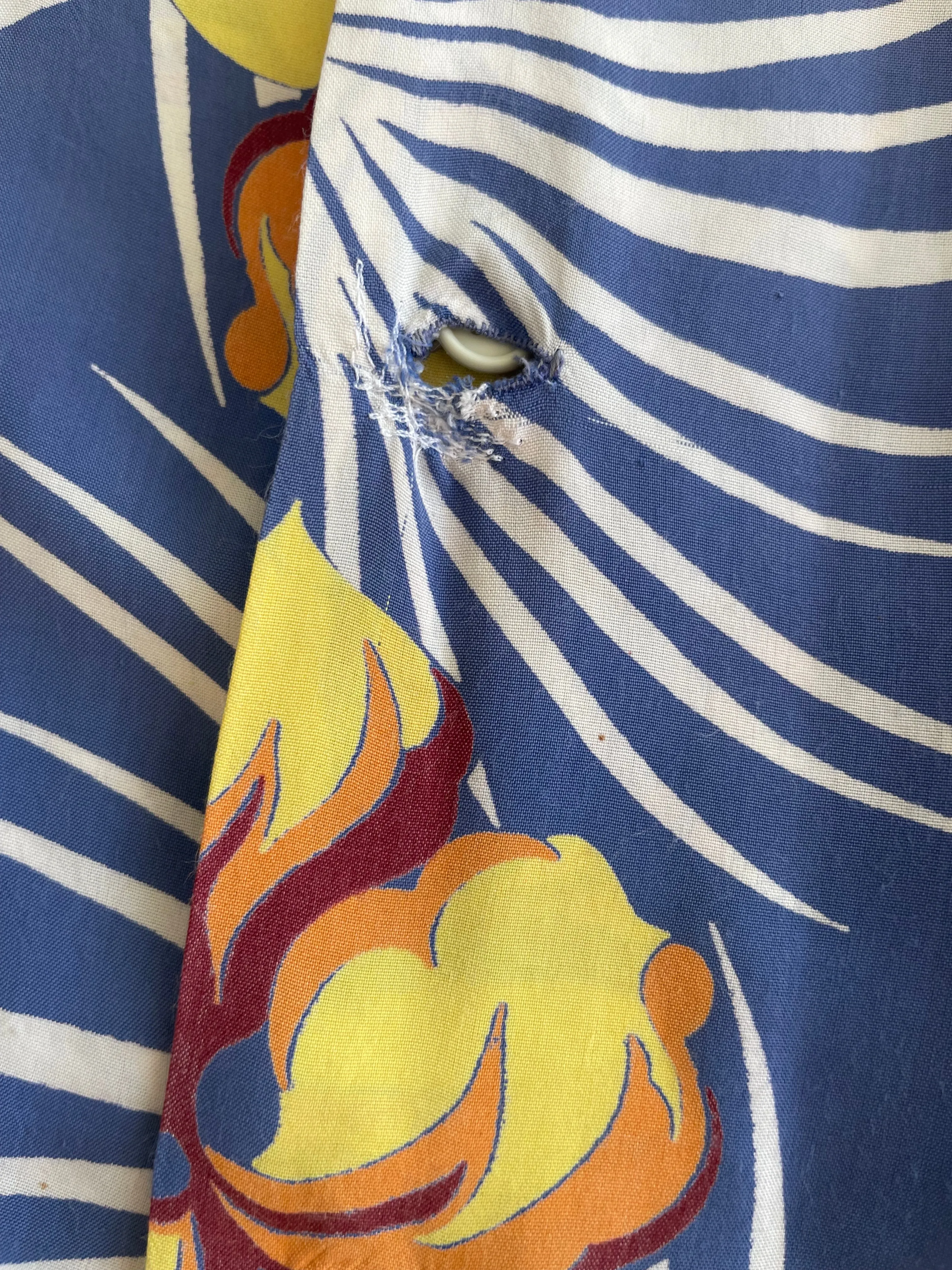 1940s/1950s Hawaiiana Sportswear Loop Collar Rayon Shirt