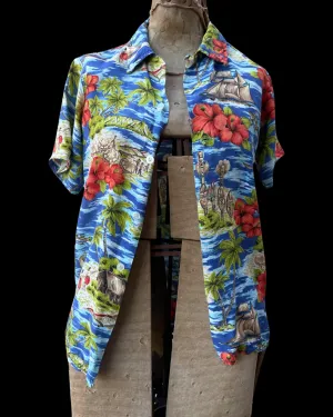 1950s/60s Hawaiiana Printed Rayon Loop Collar Shirt