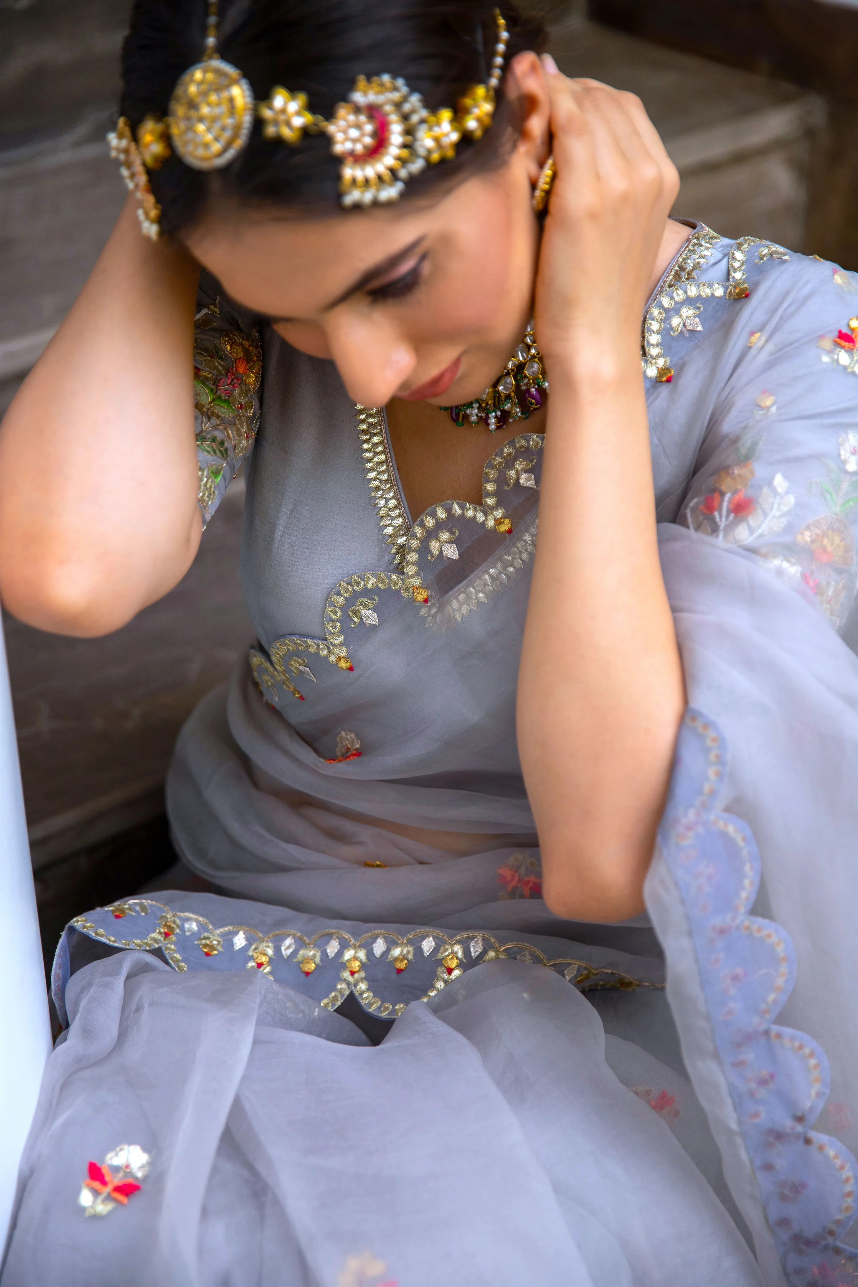 Aarti Sethia Studio    I   Grey Hand embroidered Saree Set