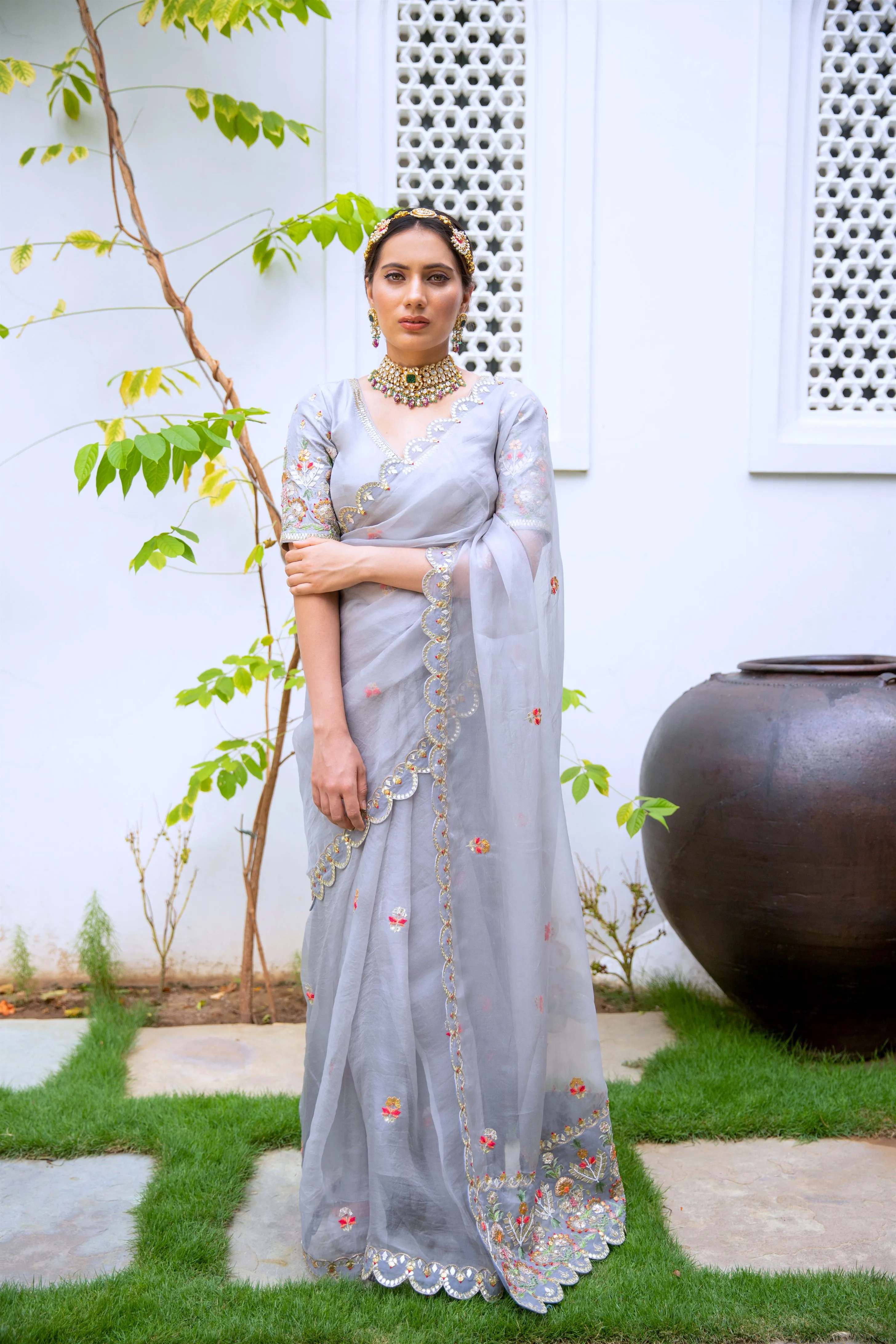 Aarti Sethia Studio    I   Grey Hand embroidered Saree Set
