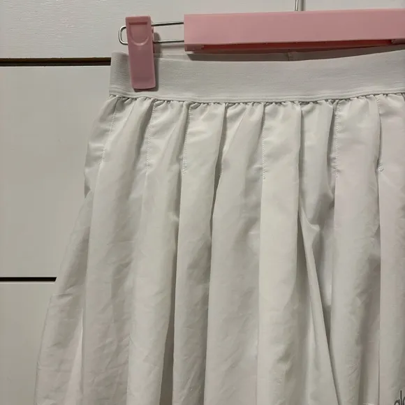 Alo Yoga White Varsity Pleated Skirt