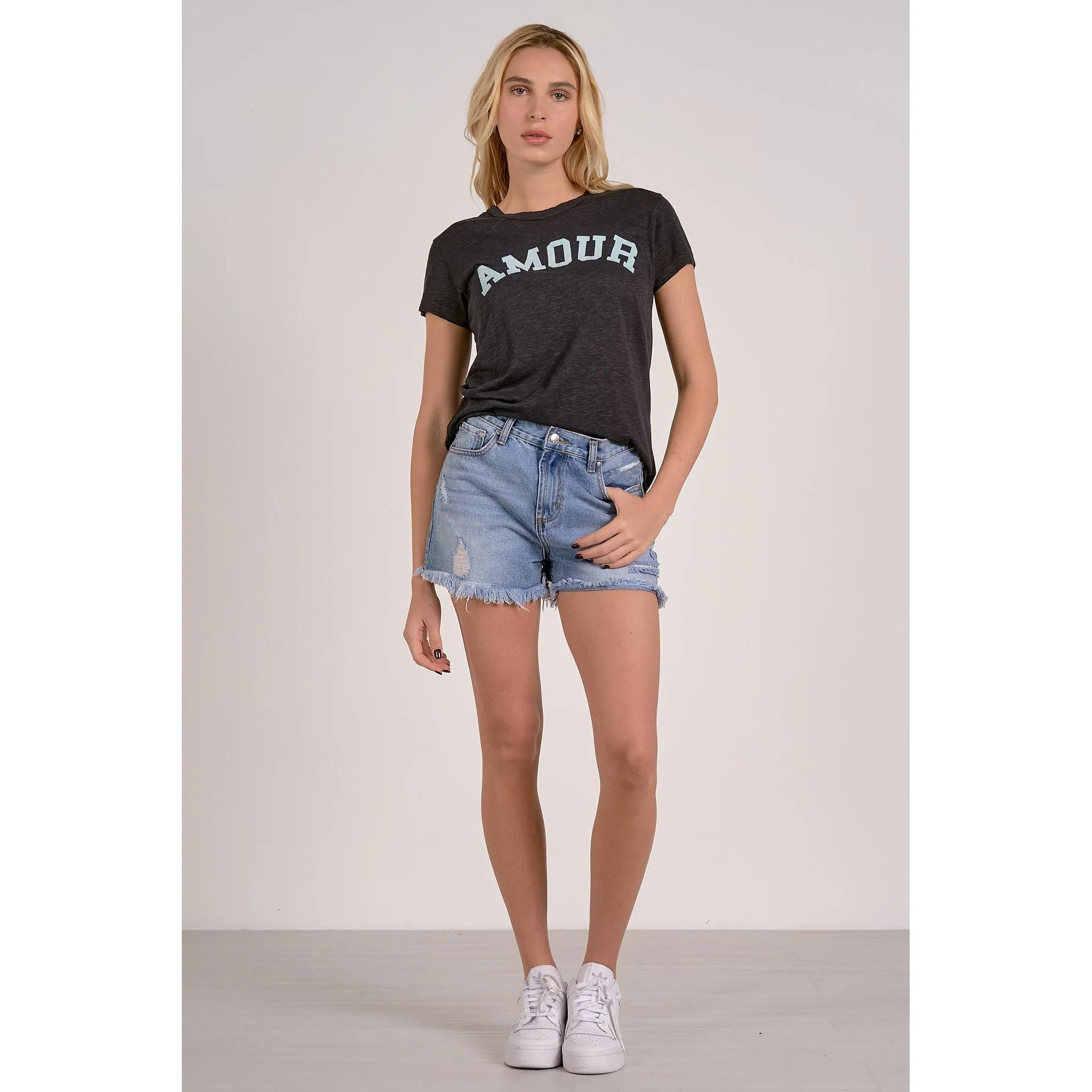 'Amour' Graphic Tee