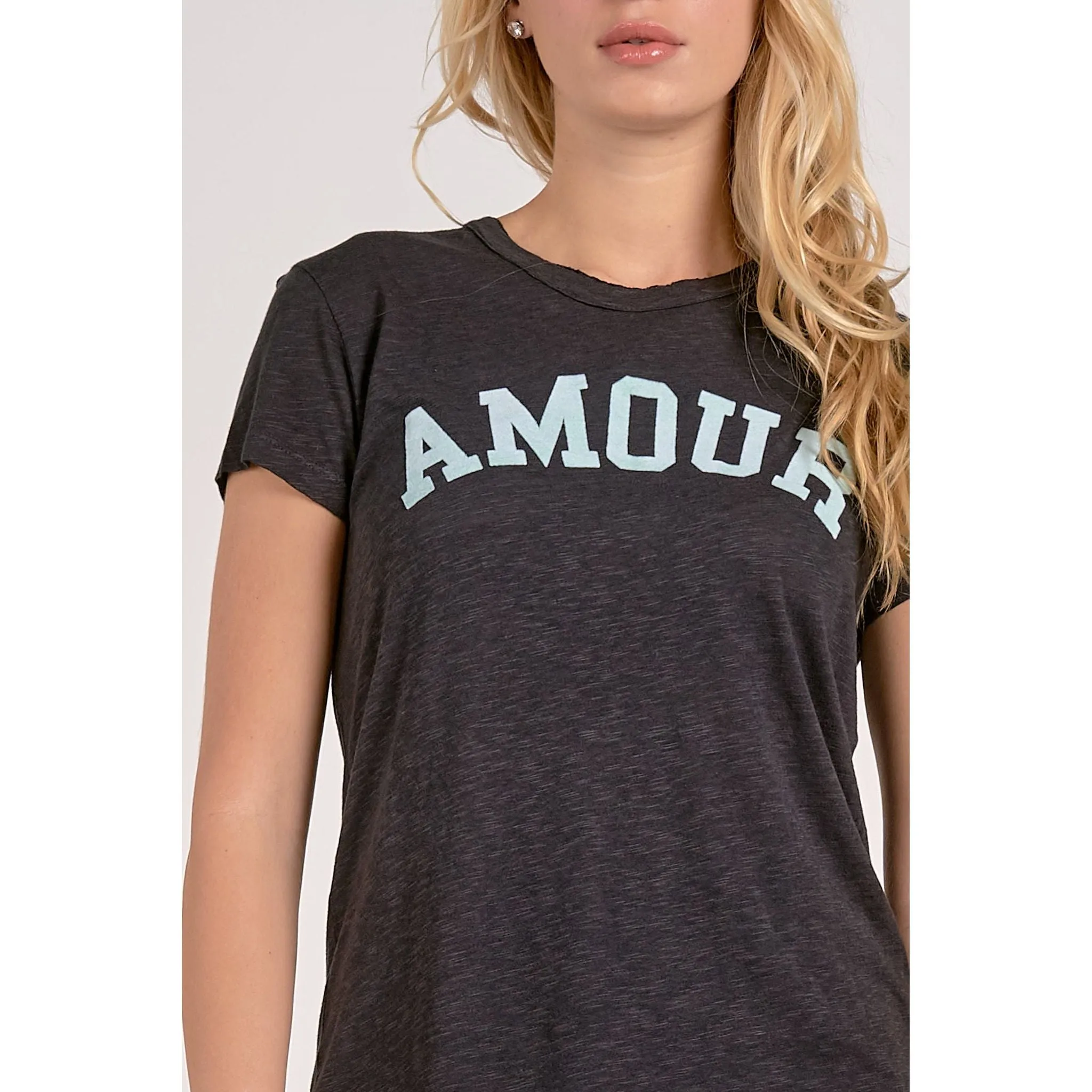 'Amour' Graphic Tee