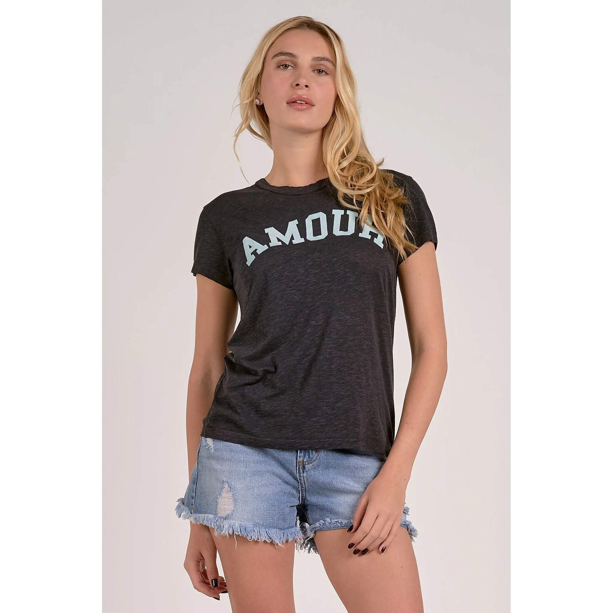 'Amour' Graphic Tee