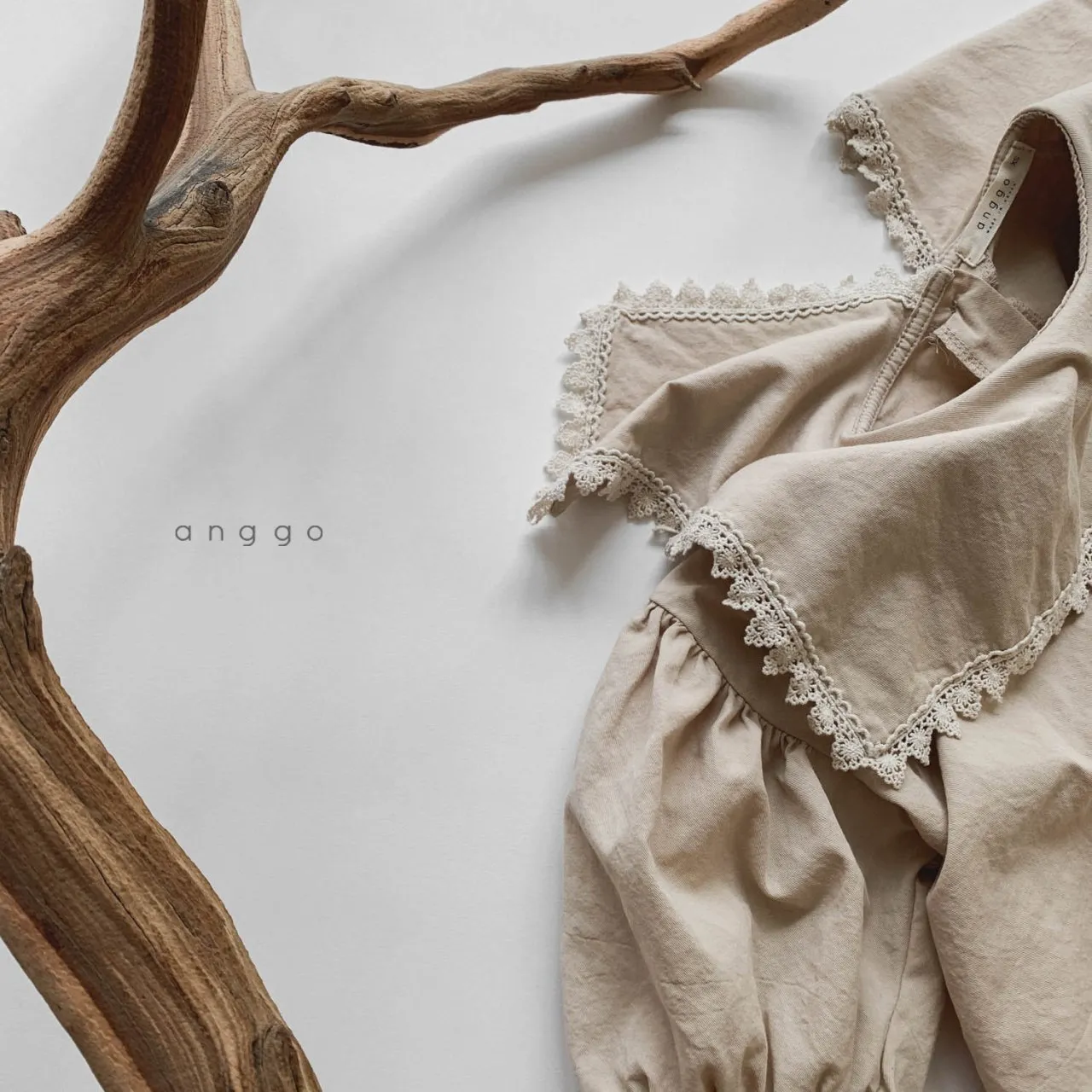 Anggo Hazel Blouse (2 colour options)