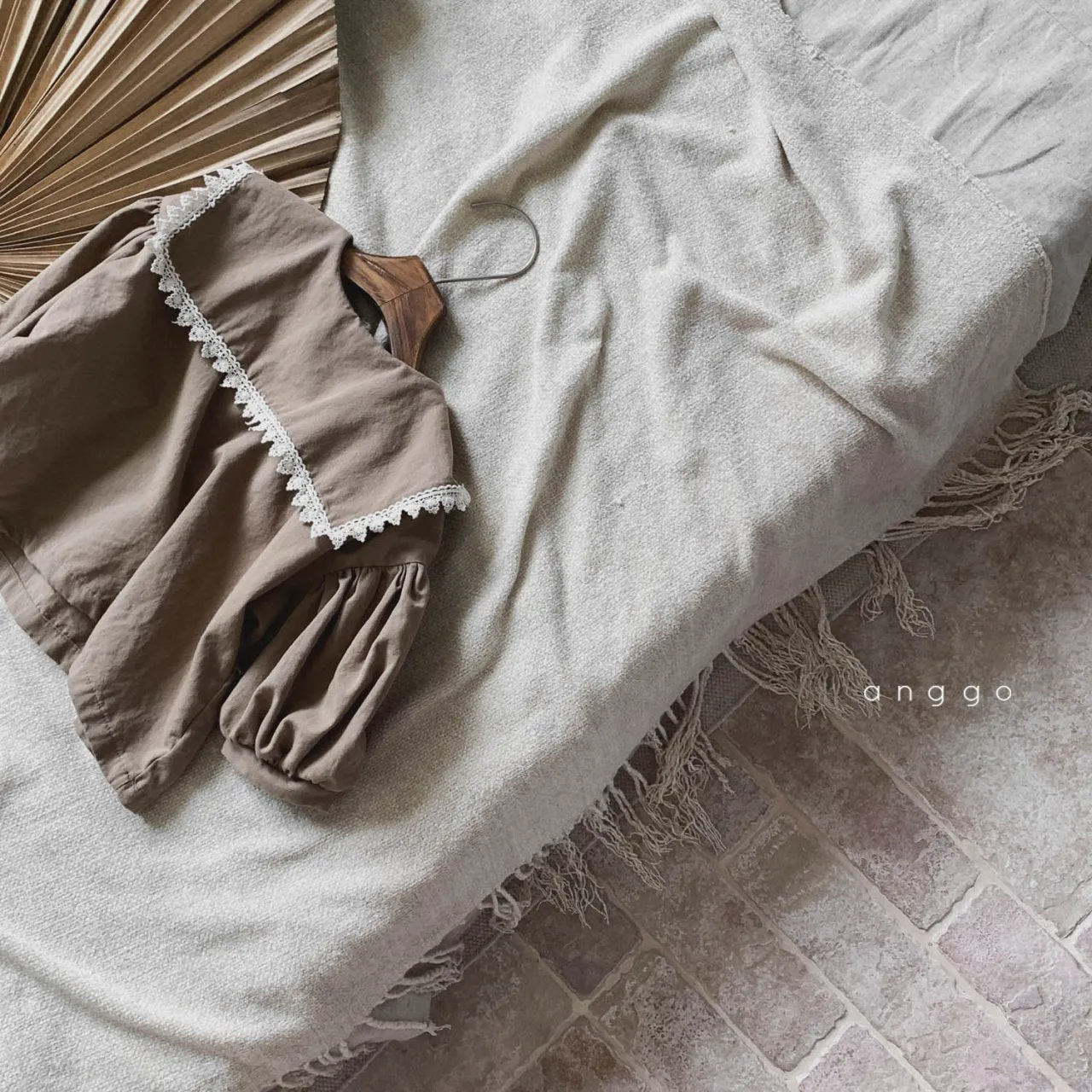 Anggo Hazel Blouse (2 colour options)