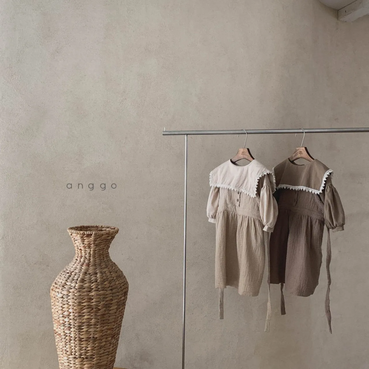 Anggo Hazel Blouse (2 colour options)