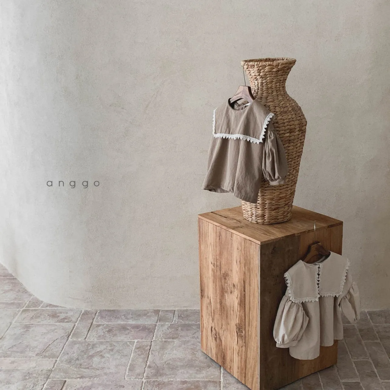 Anggo Hazel Blouse (2 colour options)