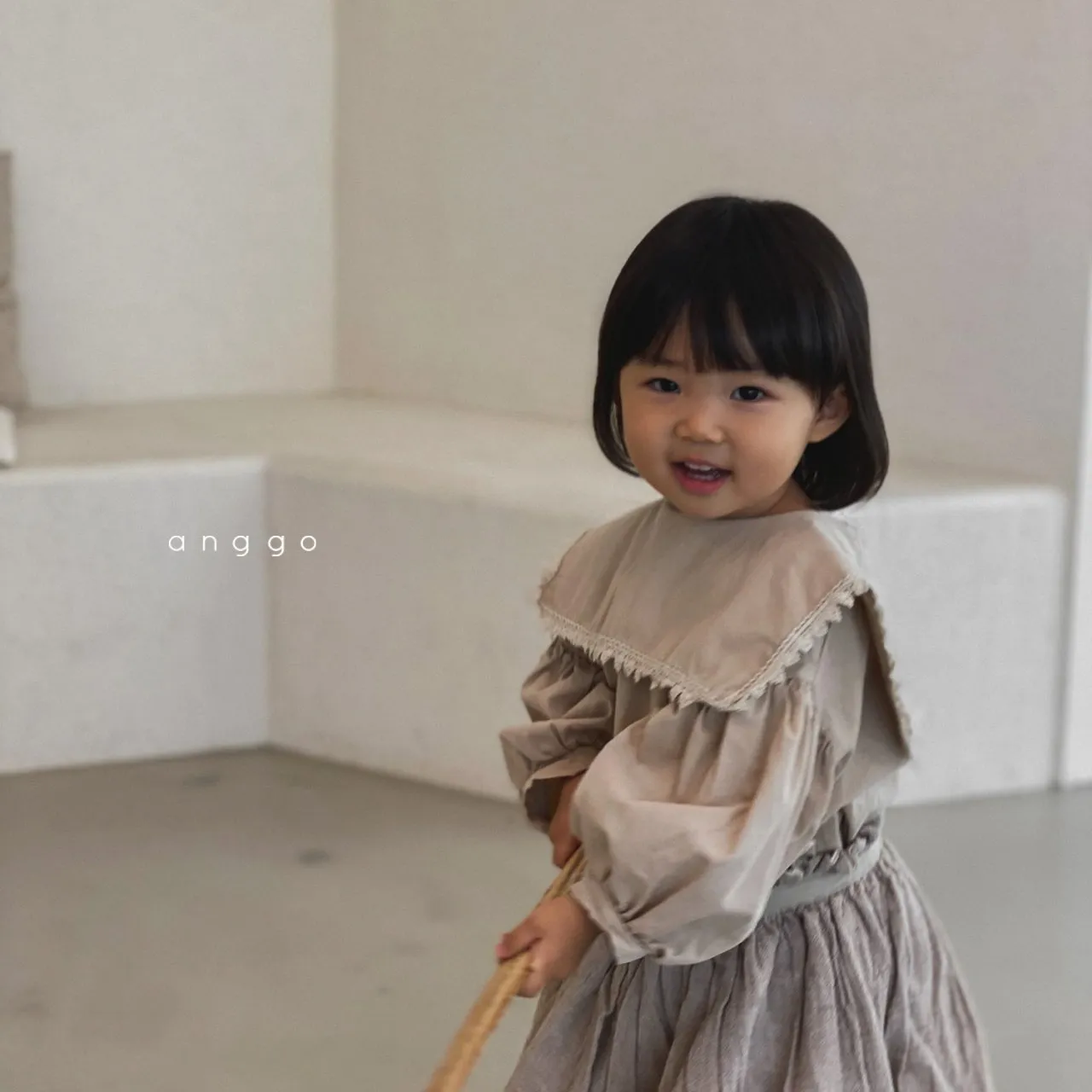 Anggo Hazel Blouse (2 colour options)