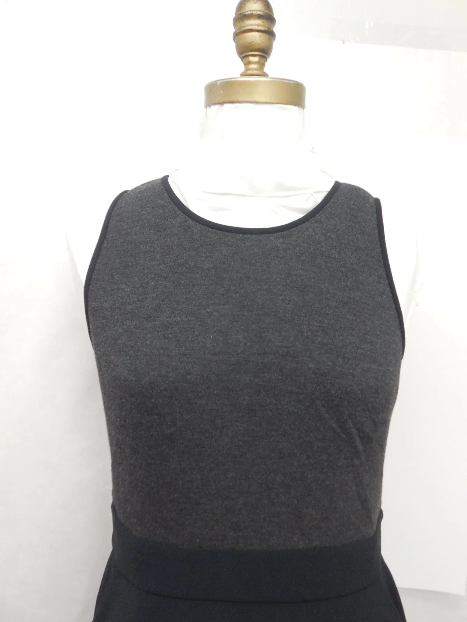 Ann Taylor LOFT Gray Back Zip Mixed Media Flare Dress Size 8