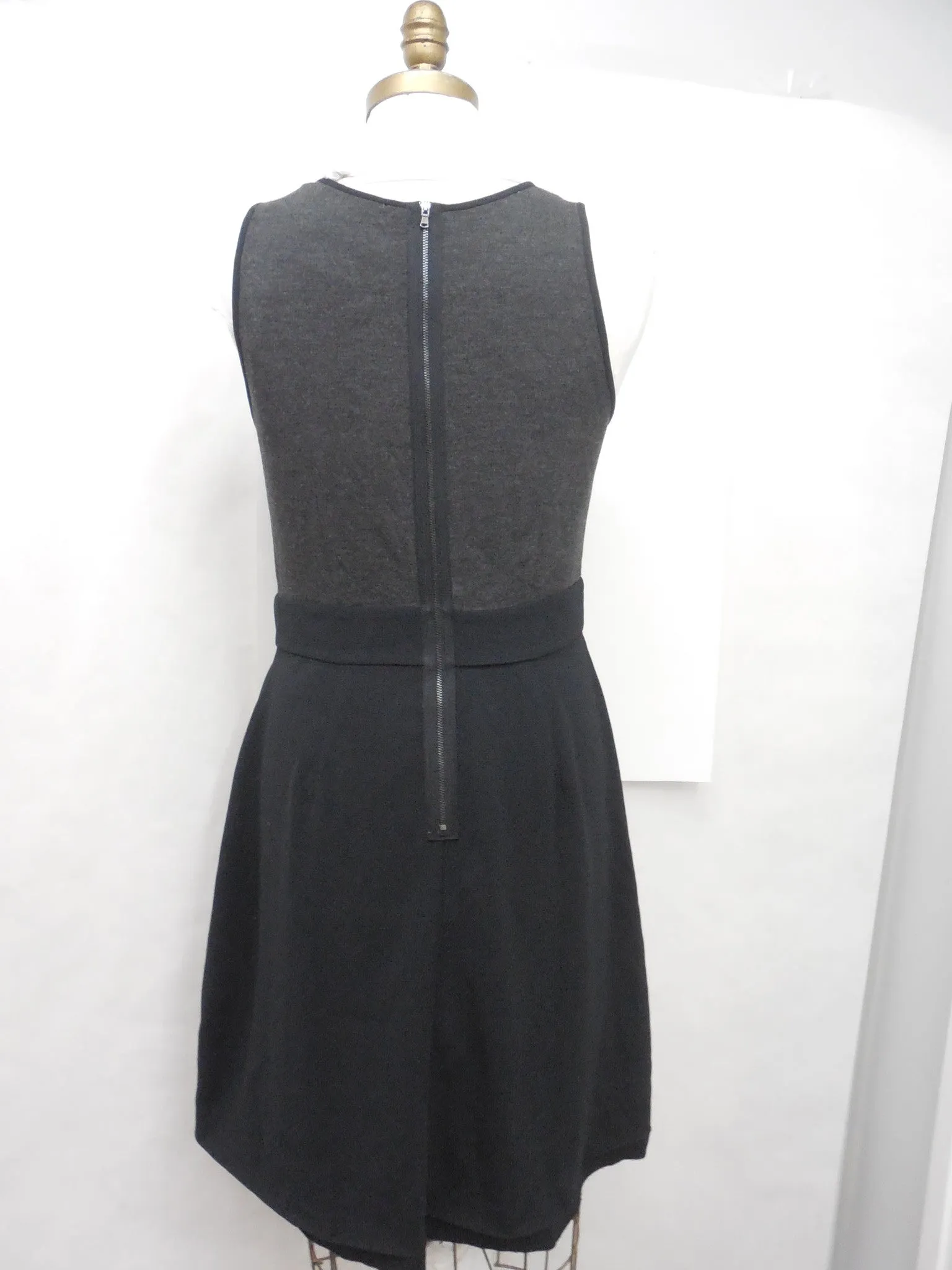 Ann Taylor LOFT Gray Back Zip Mixed Media Flare Dress Size 8