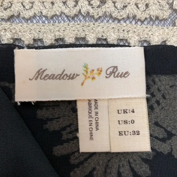 Anthropologie Meadow Rue tulip embroidered dress 4 EUC
