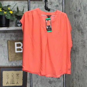 Banana Republic Womens Sleeveless Woven Blouse V-Neck Shirt Top Coral Red XL