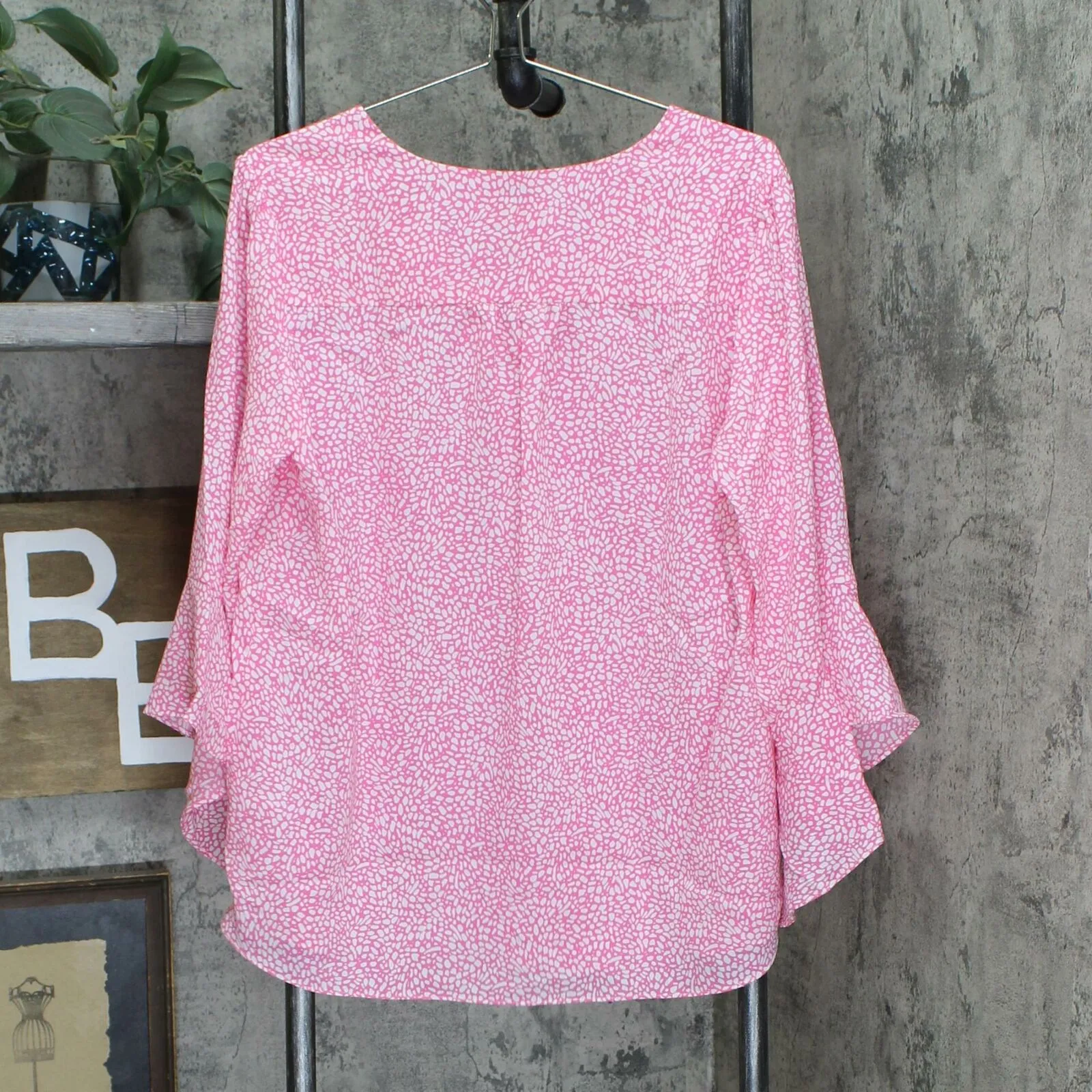 Belle by Kim Gravel Women's Flutter Sleeve V-Neck Blouse