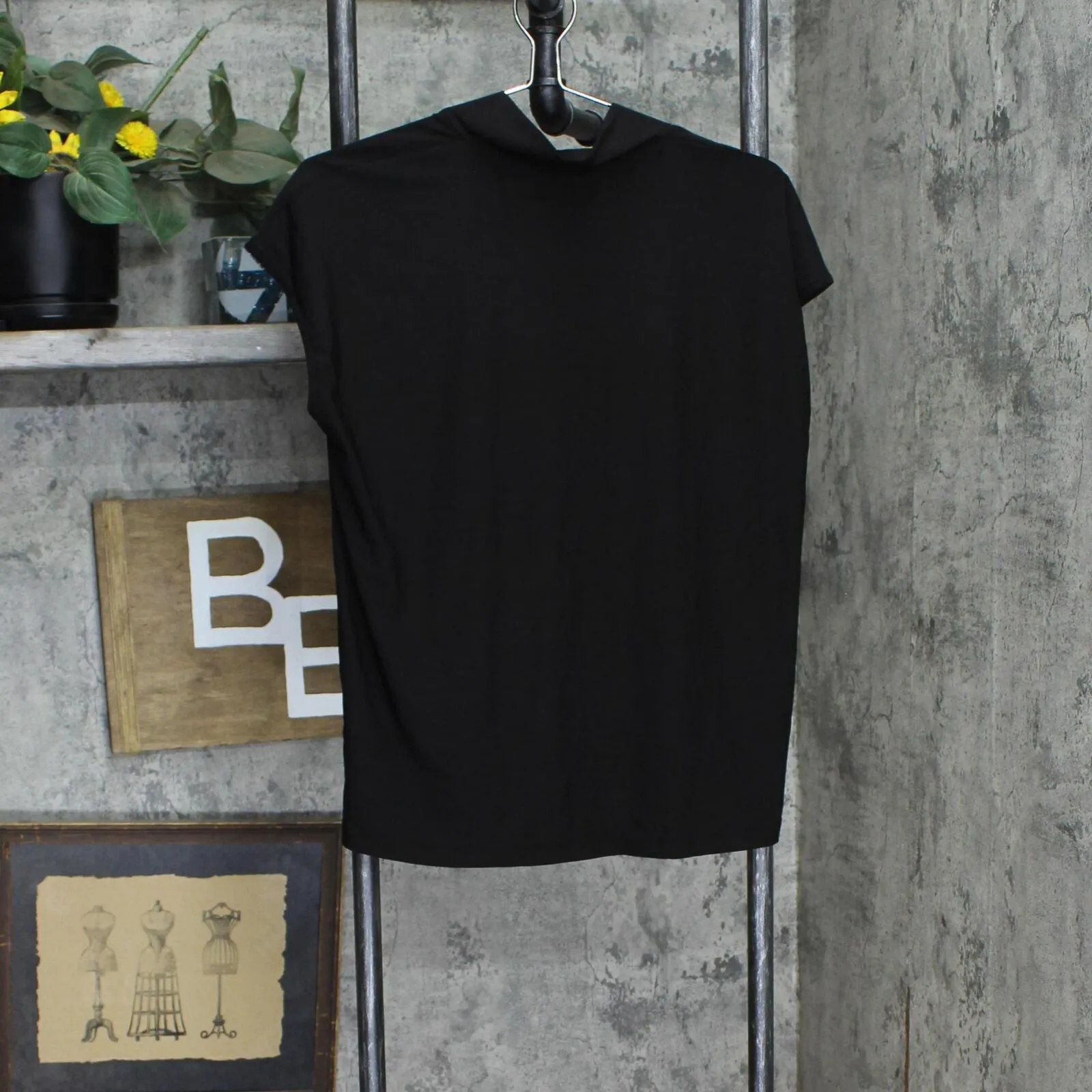 Buffalo David Bitton Ladies V-Neck Comfort Fit Cap Sleeves Blouse 1758488