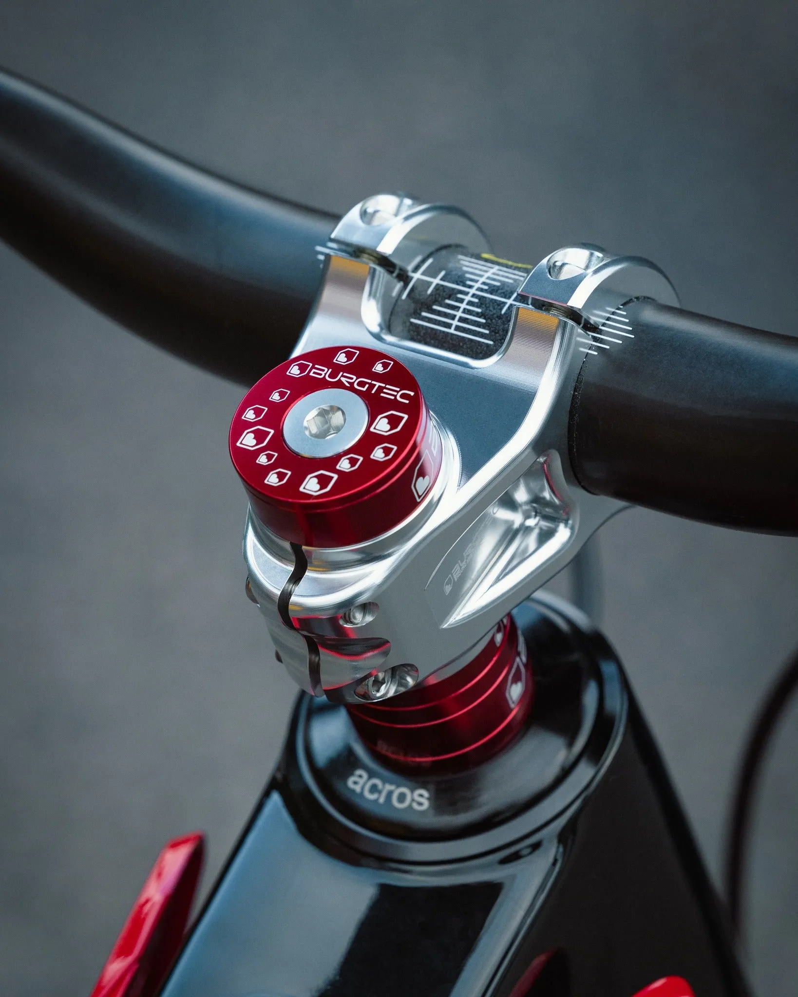 BURGTEC TOP CAP BOLT