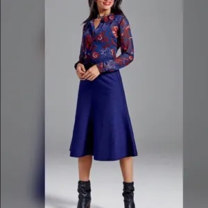 CAbi NWT Tulip Textured Ponte Knit Navy Skirt