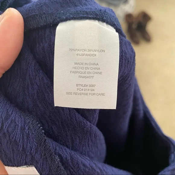 CAbi NWT Tulip Textured Ponte Knit Navy Skirt