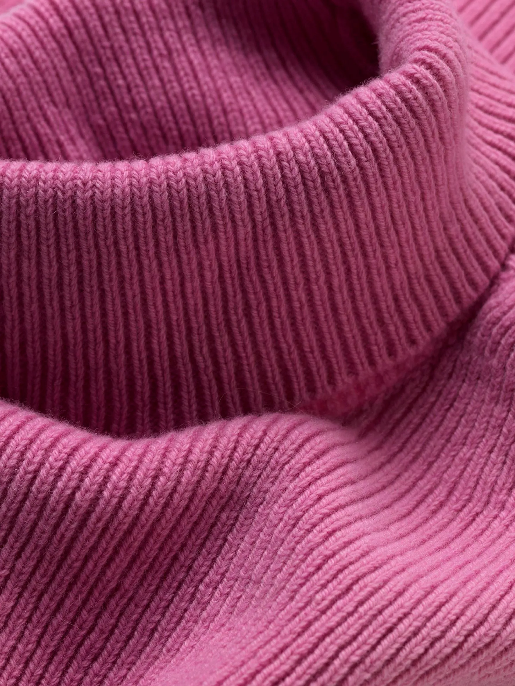 Colby Bib Neck