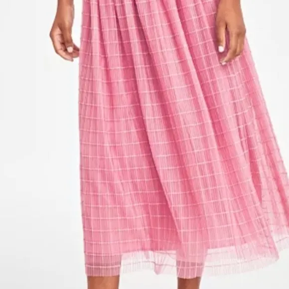 Elegant Pink Pleated Skirt. Color, Mauve Orchid