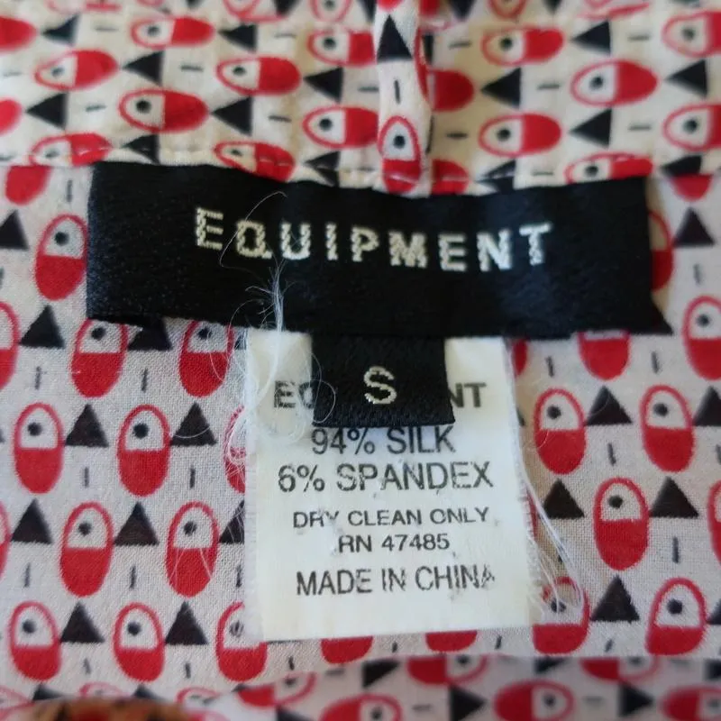 Equipment Blouse Beige/Red Printed Stretch Silk Size Small Tie Neck Shirt