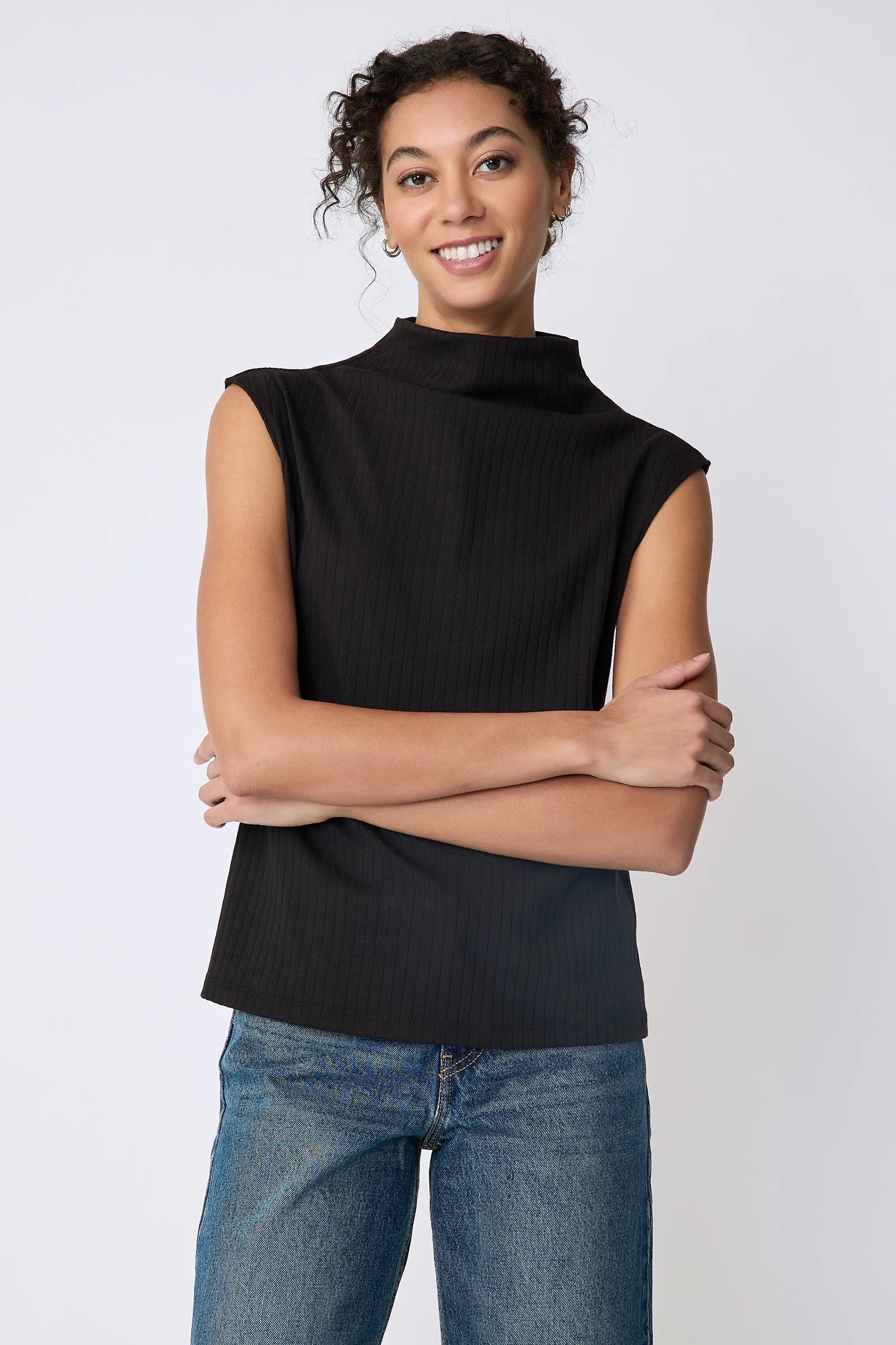 Eva Funnelneck Tee - Black