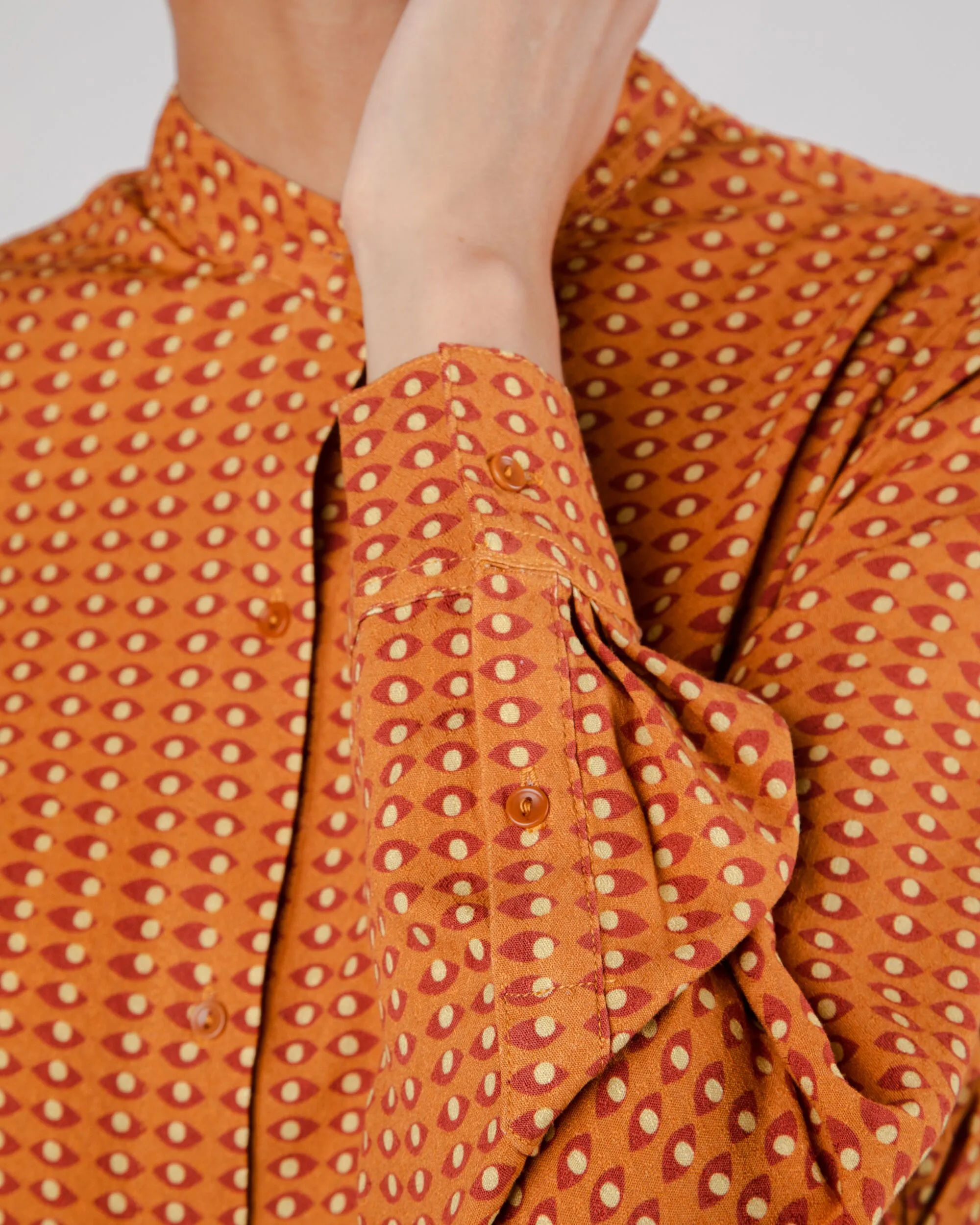 Eyes Mao Blouse Spices