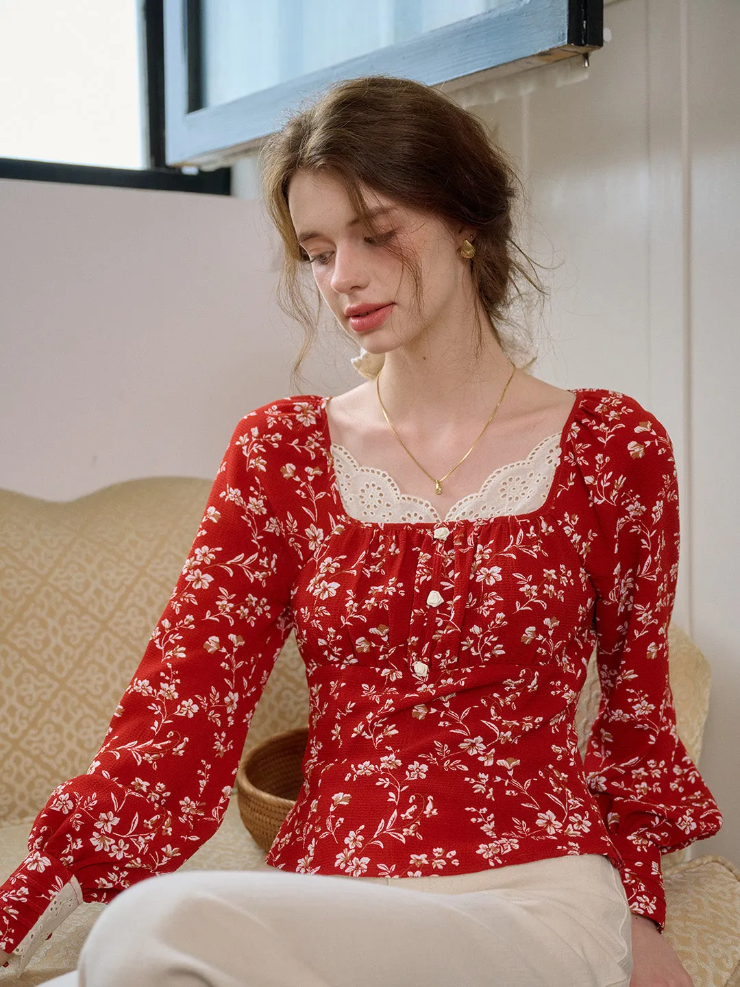 【Final Sale】Kairi Square Collar Lace Floral Blouse