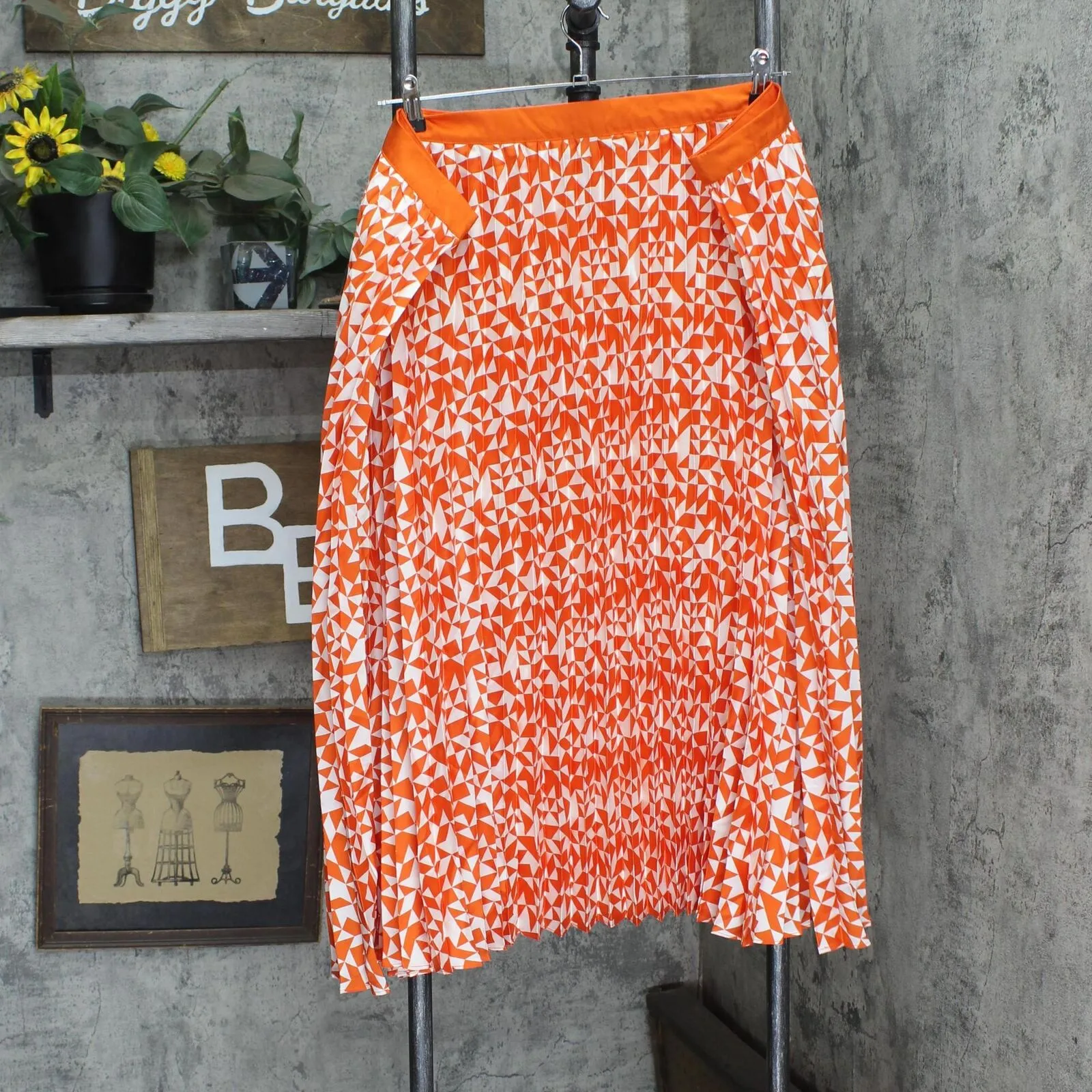 Future Collective With Kahlana Pleated A-Line Skirt Orange Geometric 24W / 26W