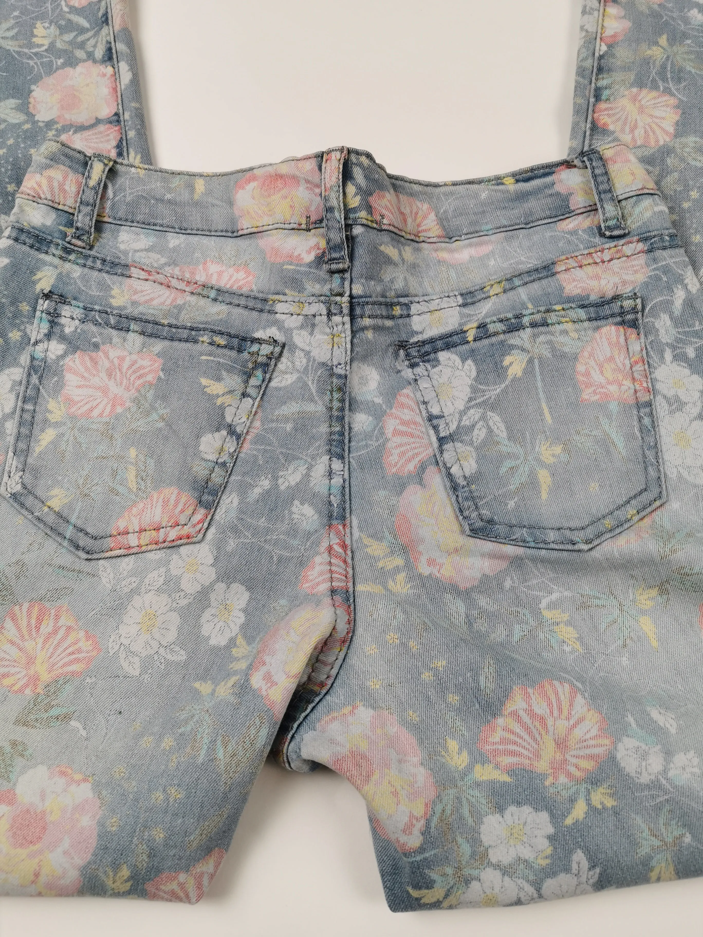 GIRL SIZE LARGE (12 YEARS) - DEX Kids, Soft Floral Jeans NWOT B46