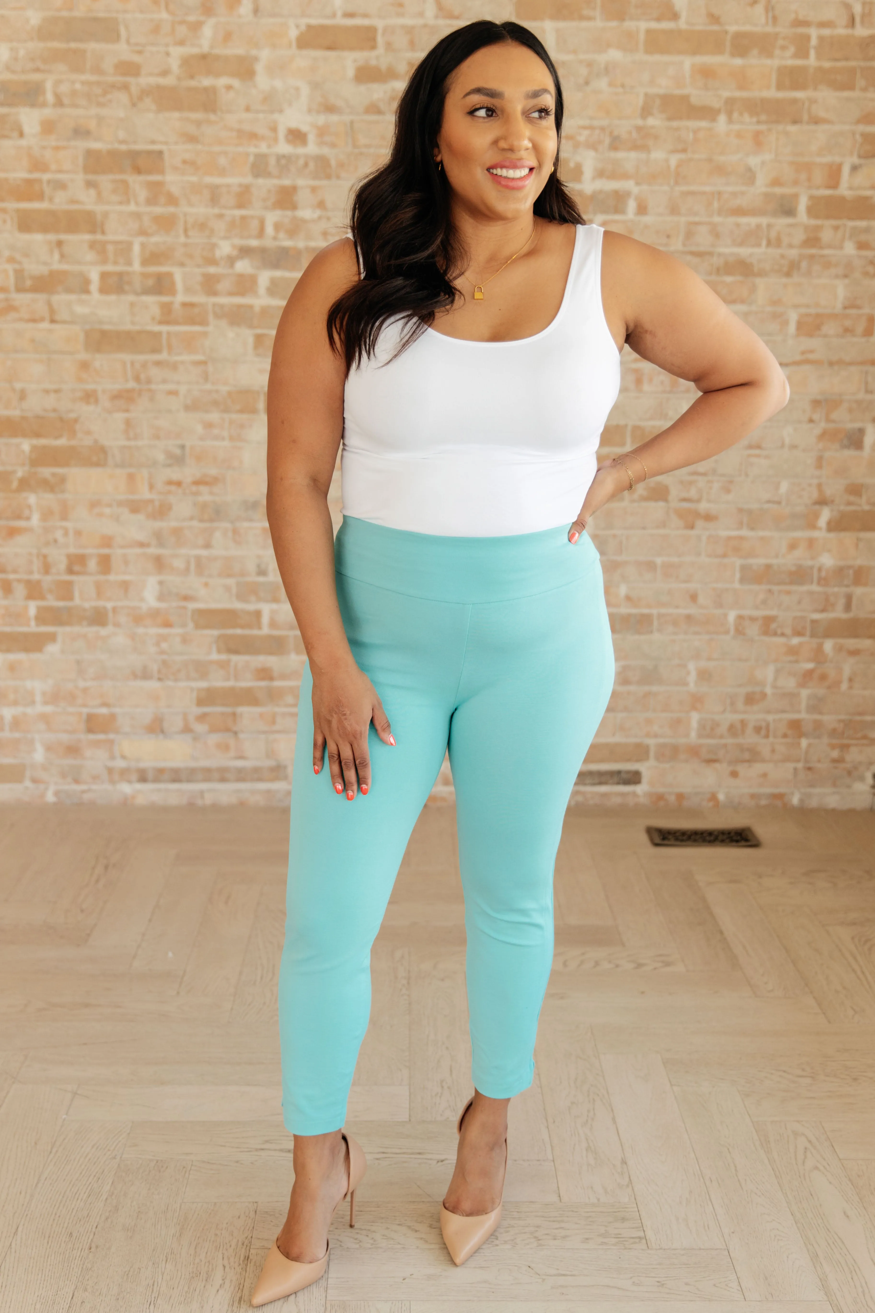 Hazel Blues® |  Magic Ankle Crop Skinny 26" Pants in Twelve Colors