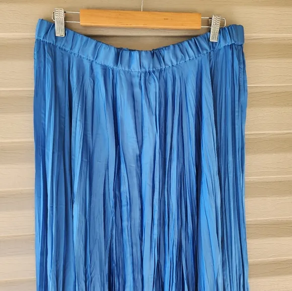 J. Jill blue pleated accordion pull on solstice midi skirt size M