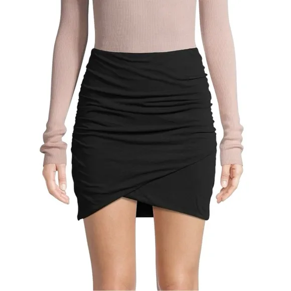 James Perse Ruched Asymmetrical Tulip Wrap Stretch Mini Skirt Black Size L