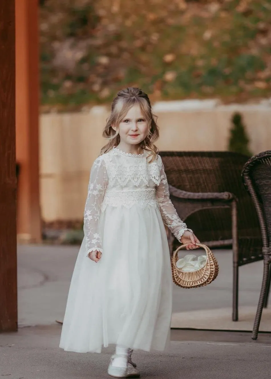 Jasmine Lace Communion Girl Dress in Ivory