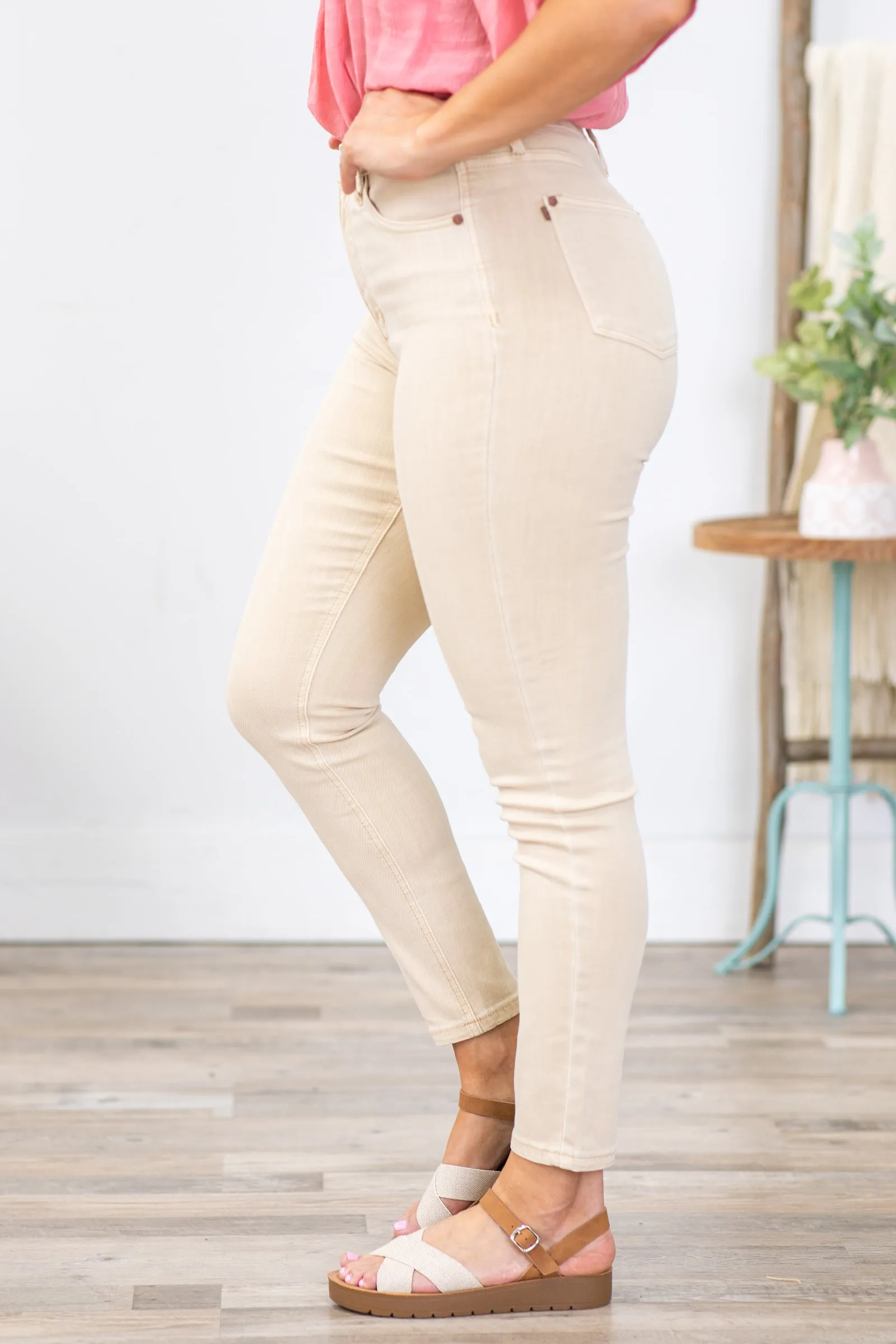 Judy Blue Cream Tummy Control Jeans