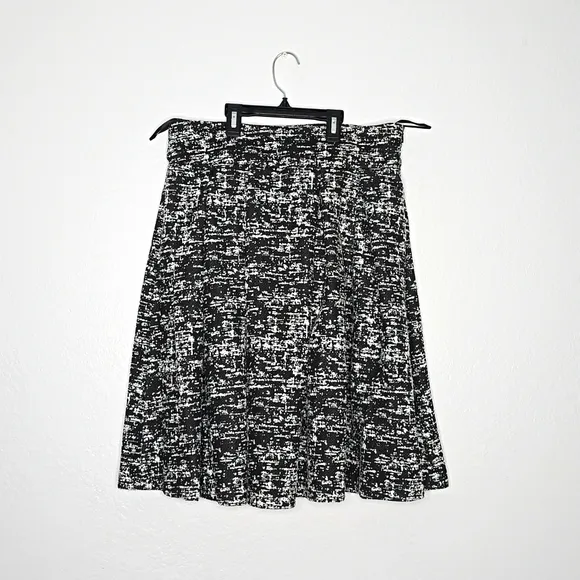 Karl Lagerfeld back skirt