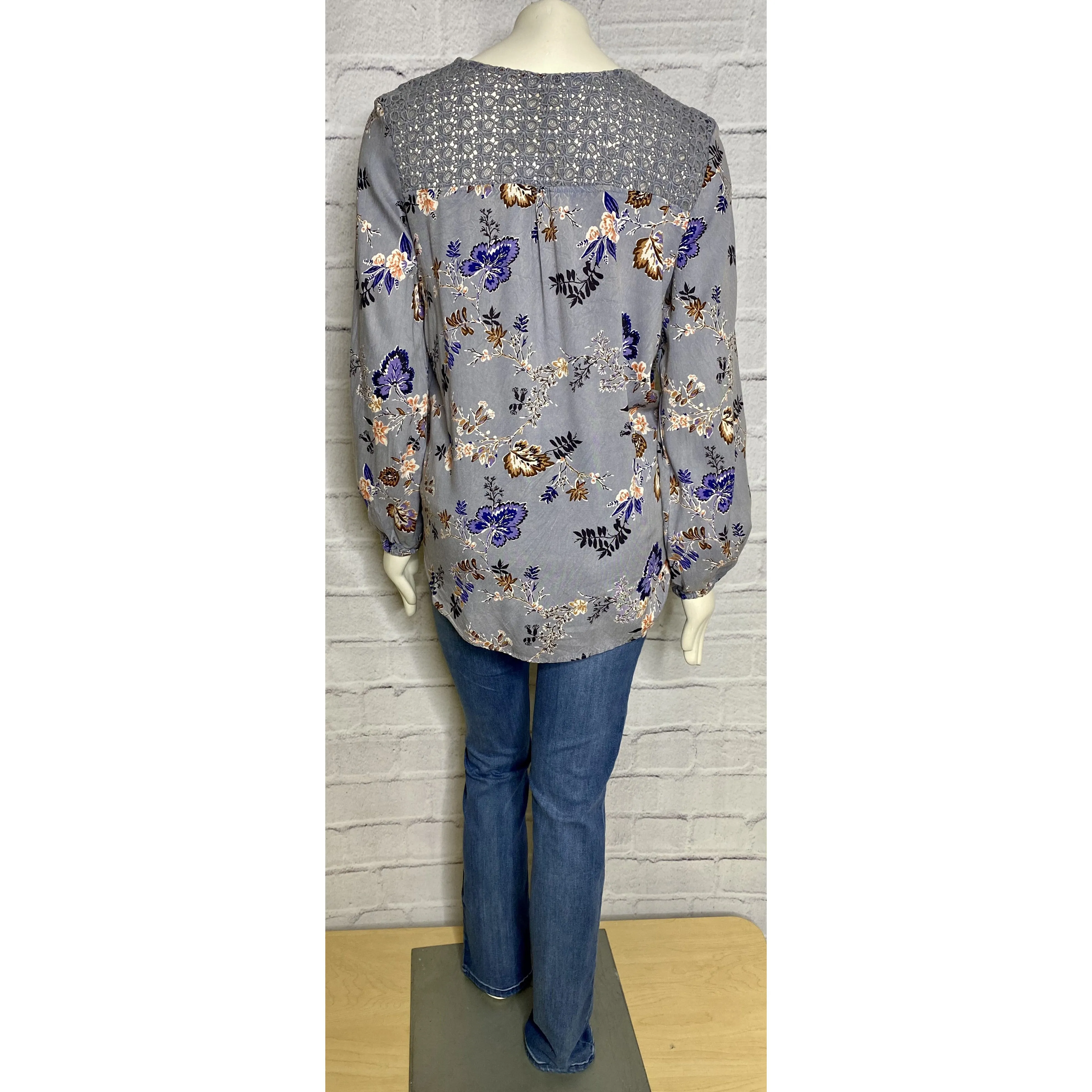 Lace Tie V-Neck Blouse