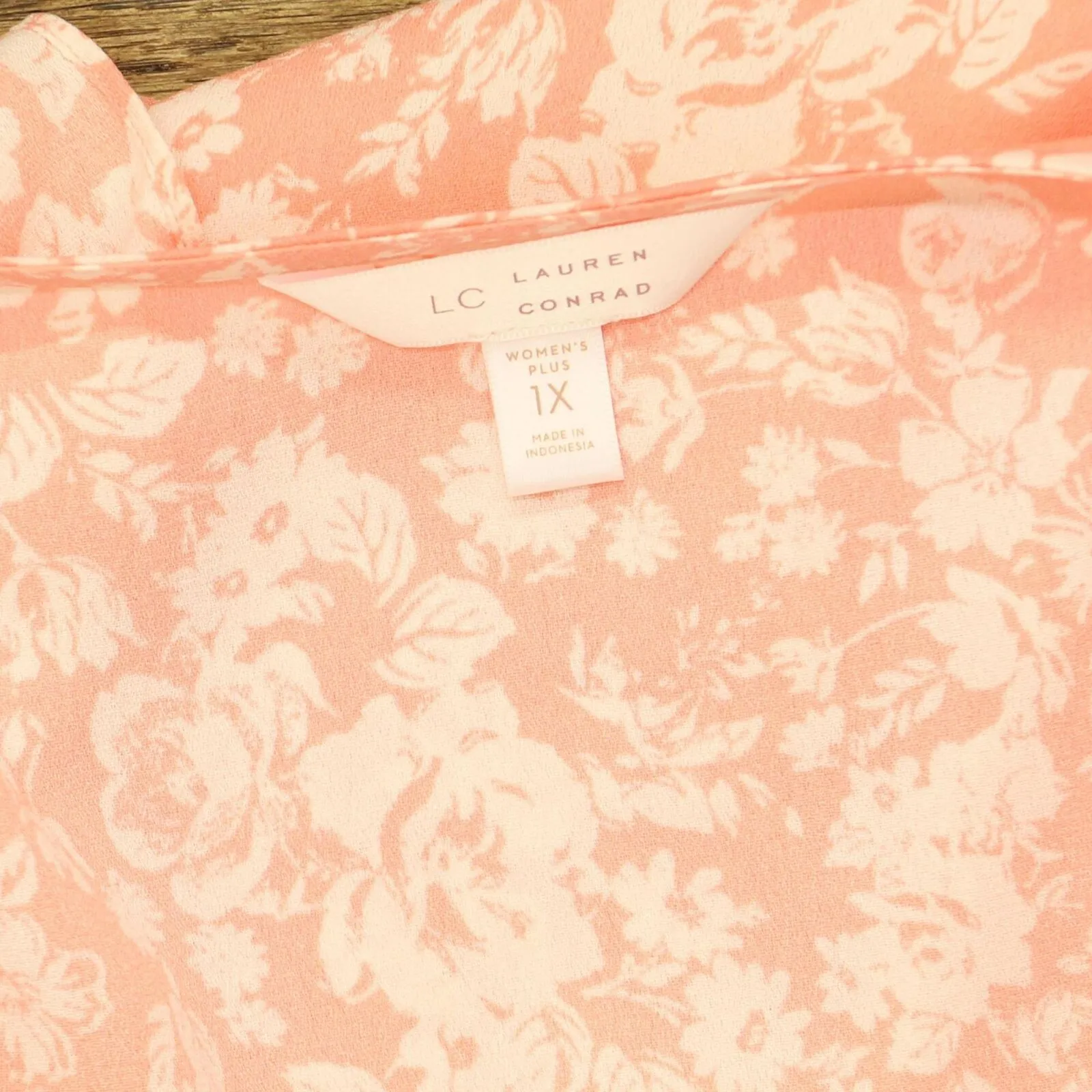 LC Lauren Conrad Plus Size V-Neck Long Sleeve V-Neck Blouse Top Pink White 1X