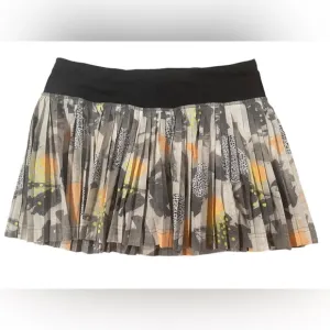 Lululemon Pleat to Street II Pleated Skirt Pickle Ball, Tennis, Golf- Size 6