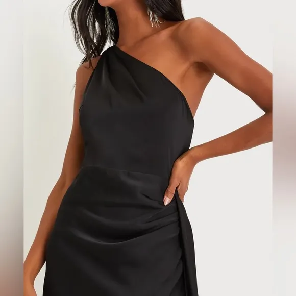 Lulus Signature Elegance Black Satin One-Shoulder Maxi Dress
