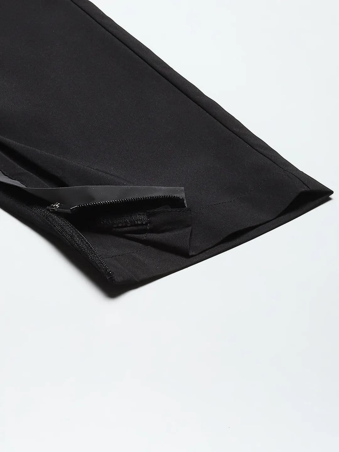 Men Black Solid Relaxed Fit Gym Track Pants