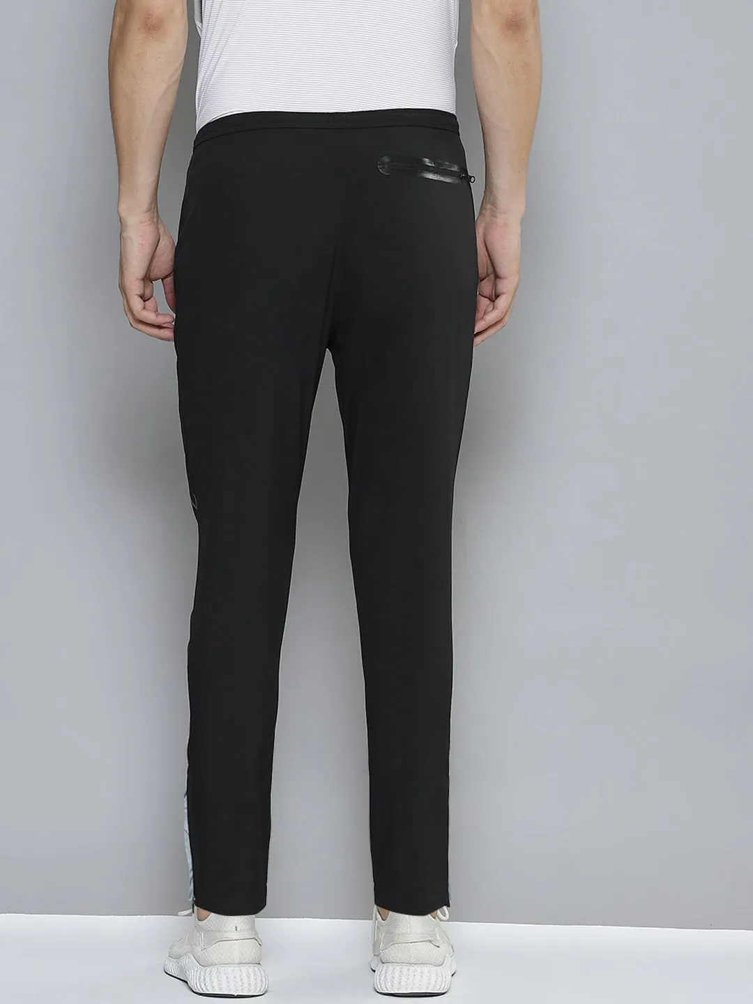 Men Black Solid Relaxed Fit Gym Track Pants