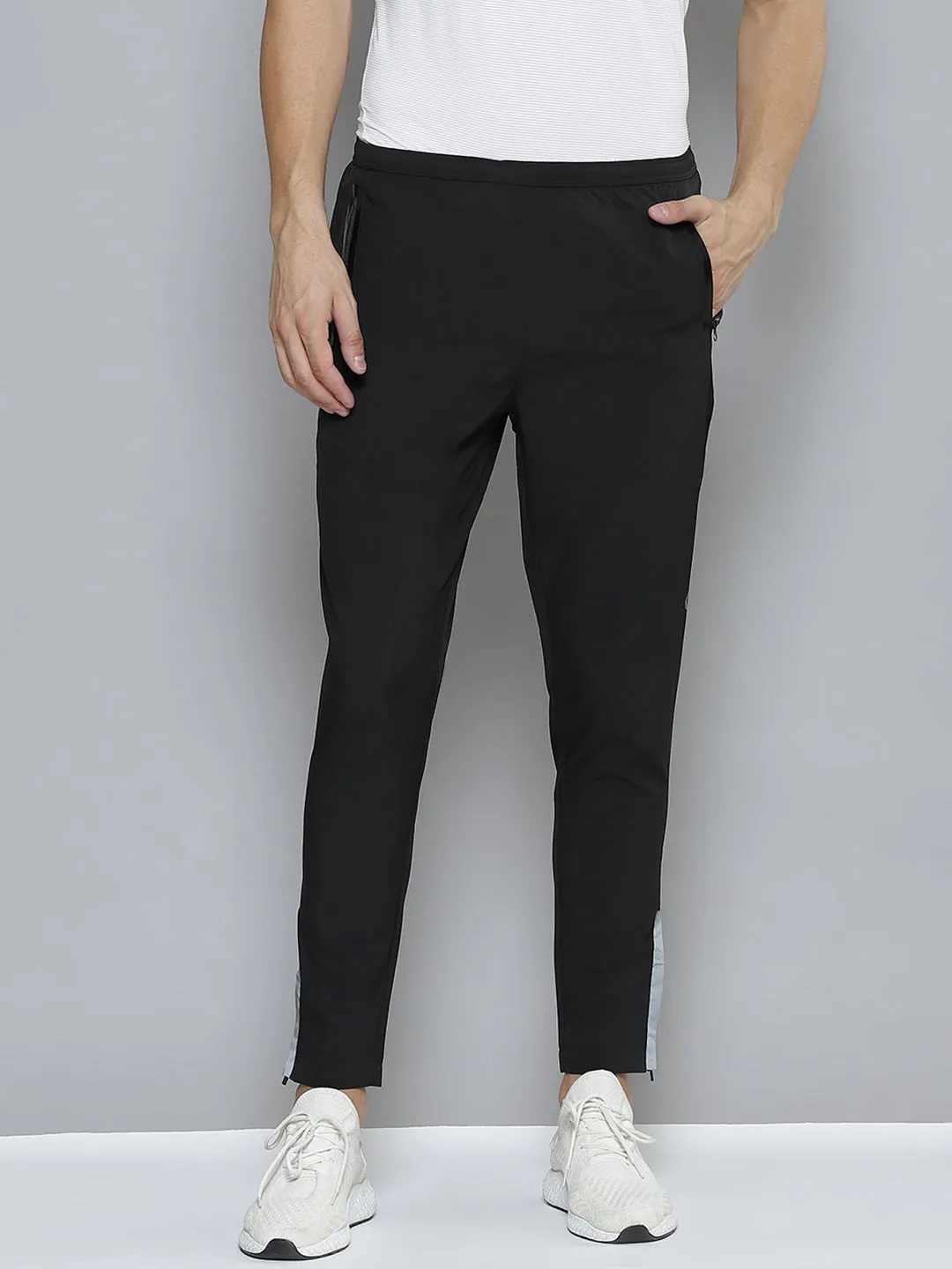 Men Black Solid Relaxed Fit Gym Track Pants