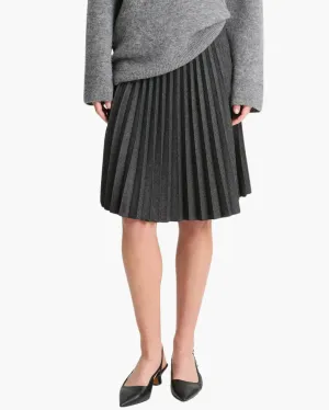 MID RISE PLEATED HERRINGBONE MIDI SKIRT IN CHARCOAL
