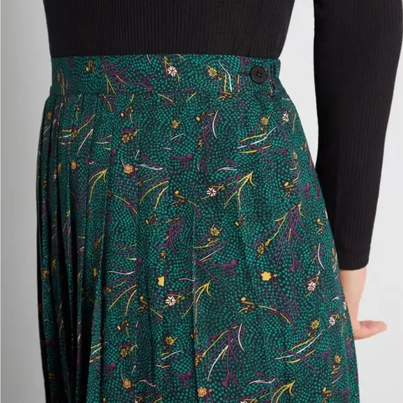 ModCloth Onward to Afresh Pleated Midi Skirt Green Floral