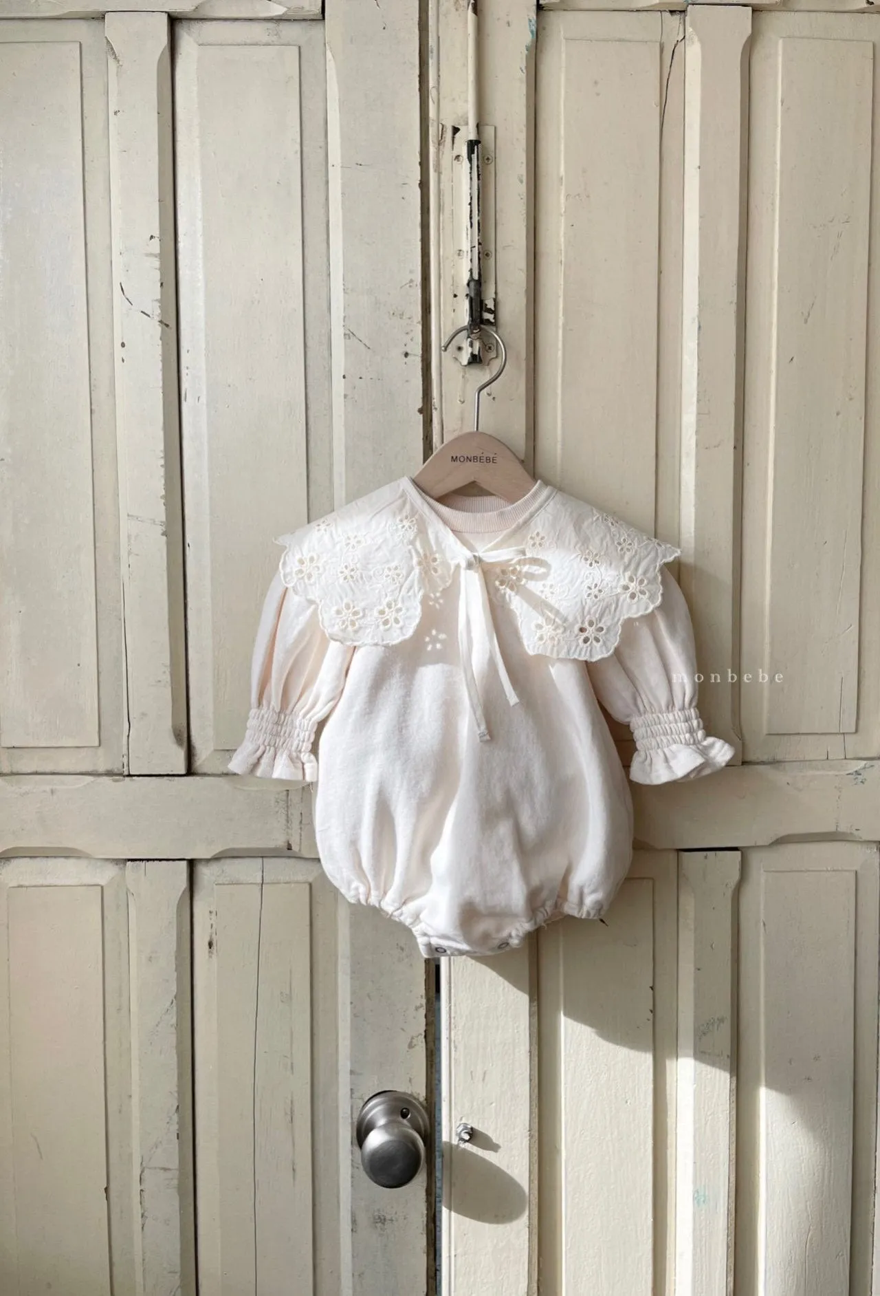 Monbebe Diana Collar