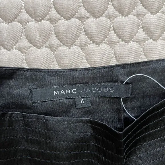 NWOT Marc Jacobs Women Silk Pleated A-line Skirt Size 6 Black Knee Length